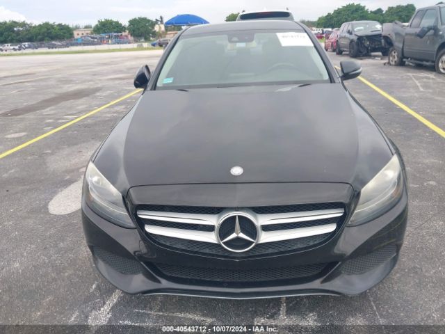 55SWF4JB1GU122814 Mercedes-Benz C 300 Luxury/sport