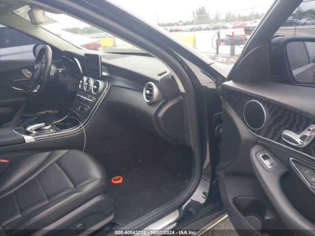 55SWF4JB1GU122814 Mercedes-Benz C 300 Luxury/sport