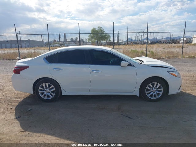 Nissan Altima 2.5 S 2018 1N4AL3AP1JC111557 Image 13