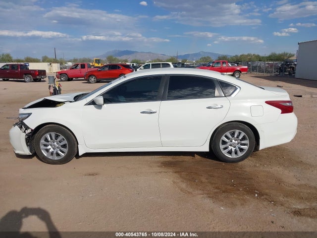 Nissan Altima 2.5 S 2018 1N4AL3AP1JC111557 Image 14