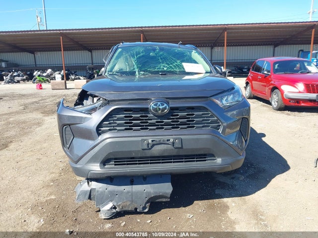 Toyota RAV4 LE 2019 JTMF1RFV9KJ025538 Image 12