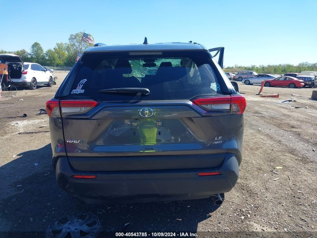 Toyota RAV4 LE 2019 JTMF1RFV9KJ025538 Image 16