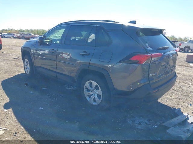 Toyota RAV4 LE 2019 JTMF1RFV9KJ025538 Image 3