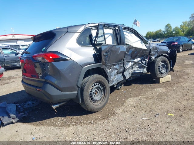 Toyota RAV4 LE 2019 JTMF1RFV9KJ025538 Image 4