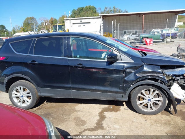 Ford ESCAPE SE 2017 1FMCU9GD9HUC58192 Image 14