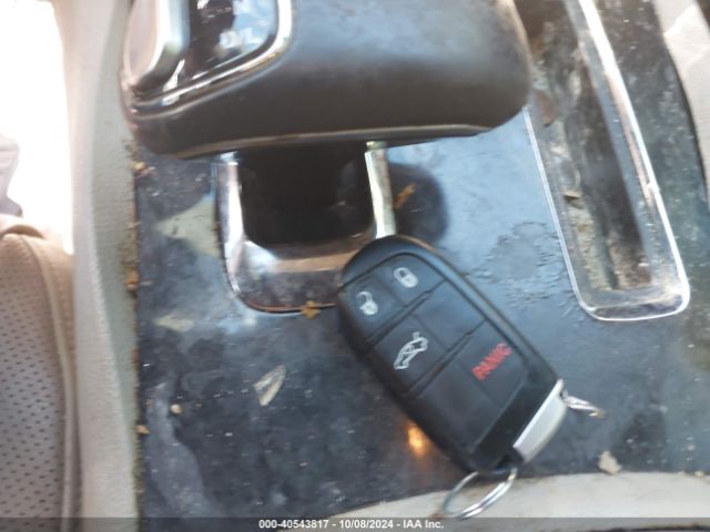 2C3CCAAG0EH307097 Chrysler 300