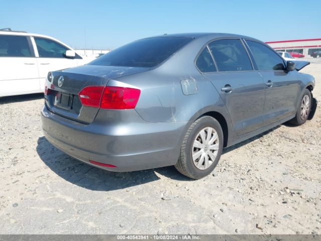 3VW2K7AJ5EM407249 Volkswagen Jetta 2.0l S
