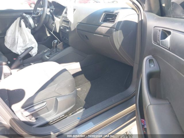 3VW2K7AJ5EM407249 Volkswagen Jetta 2.0l S