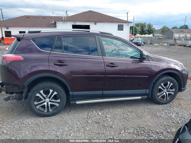 Toyota RAV4 LE 2018 2T3BFREV3JW775695 Image 14