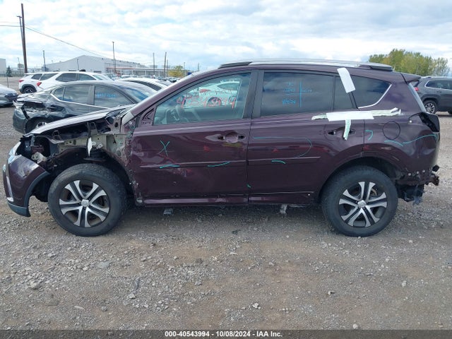 Toyota RAV4 LE 2018 2T3BFREV3JW775695 Image 15