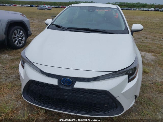 Toyota Corolla Hybrid Le 2021 JTDEAMDE2MJ030522 Image 11