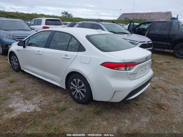 Toyota Corolla Hybrid Le 2021 JTDEAMDE2MJ030522 Image 3