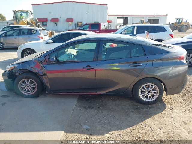 Toyota Prius Two 2016 JTDKBRFU4G3006152 Image 14