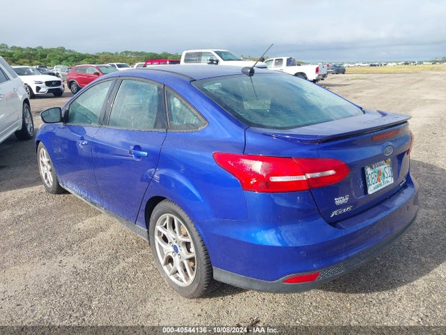 Ford FOCUS SE 2015 1FADP3F24FL345617 Image 3