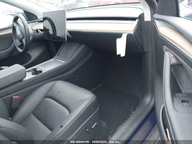 2024 TESLA MODEL Y 7SAYGDED3RF005437 Photo 4