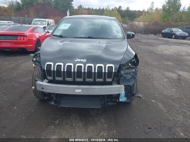 1C4PJMAB0EW141514 Jeep Cherokee Sport