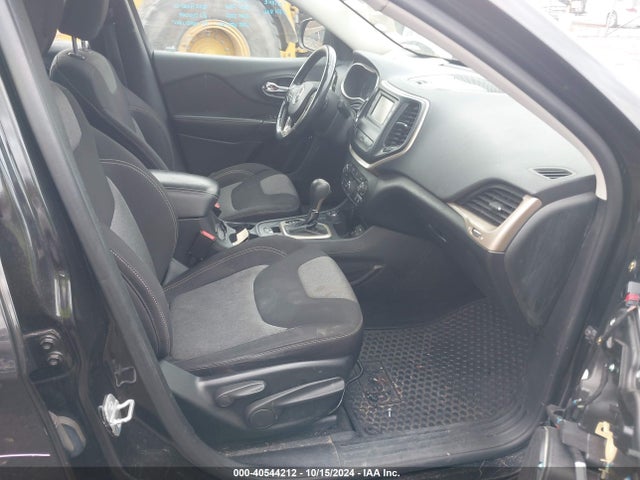 1C4PJMAB0EW141514 Jeep Cherokee Sport