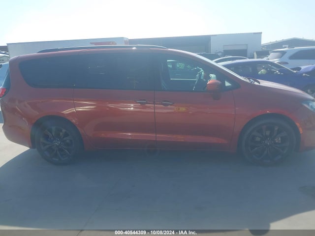 Chrysler Pacifica Touring L 2018 2C4RC1BG5JR227173 Image 13