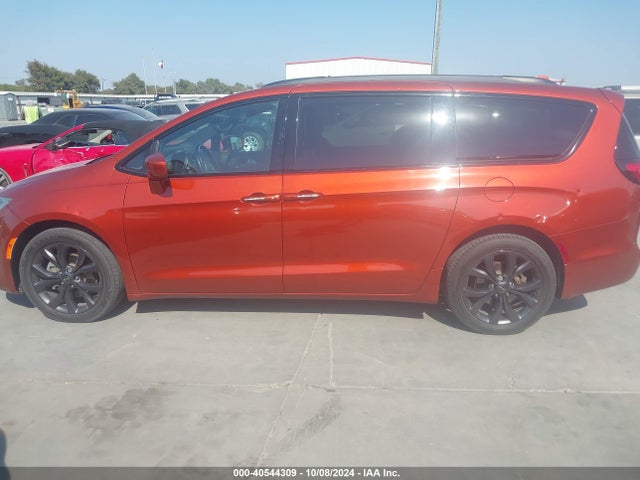 Chrysler Pacifica Touring L 2018 2C4RC1BG5JR227173 Image 14