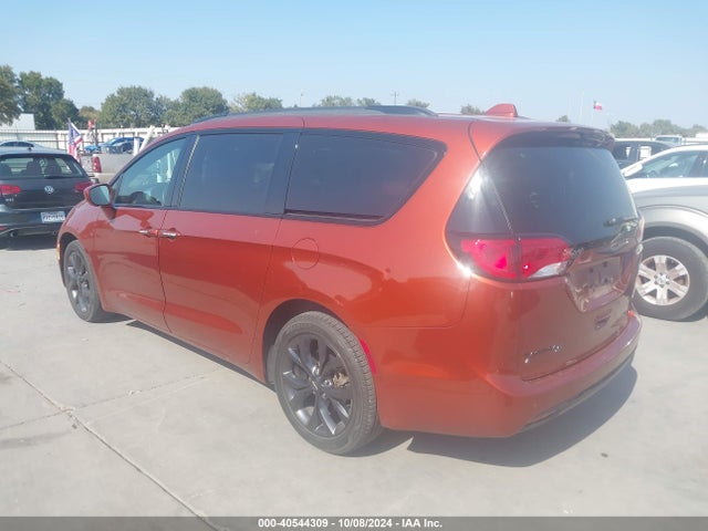 Chrysler Pacifica Touring L 2018 2C4RC1BG5JR227173 Image 3