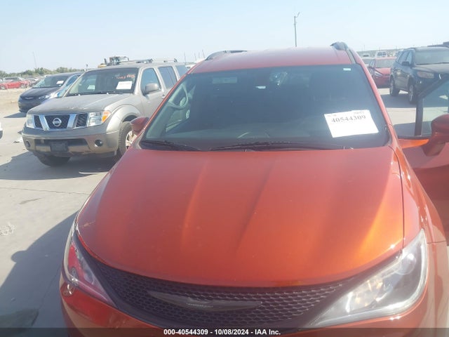 Chrysler Pacifica Touring L 2018 2C4RC1BG5JR227173 Image 6