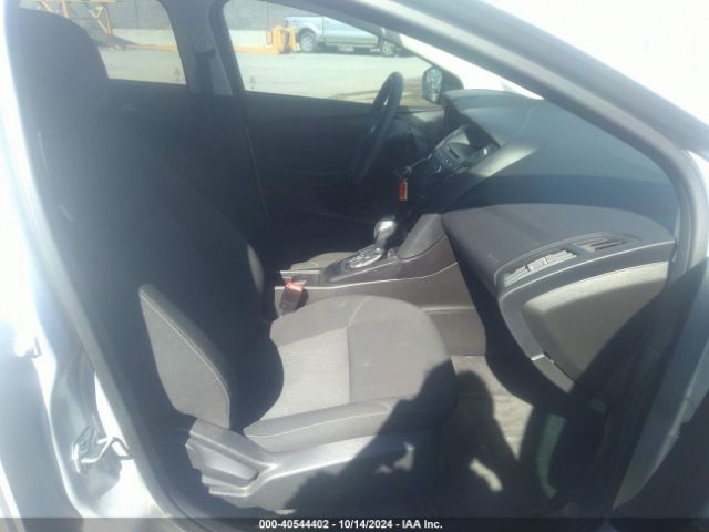 1FADP3F21GL341347 Ford FOCUS SE