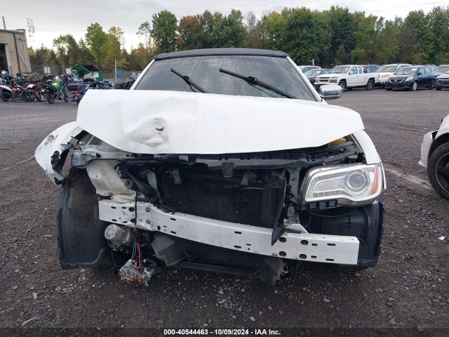 Chrysler 300c Awd 2014 2C3CCAKT3EH142397 Image 13