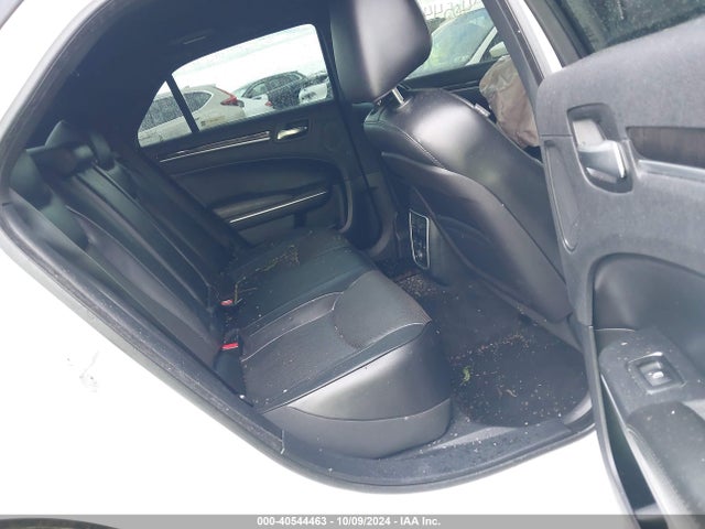 Chrysler 300c Awd 2014 2C3CCAKT3EH142397 Image 8
