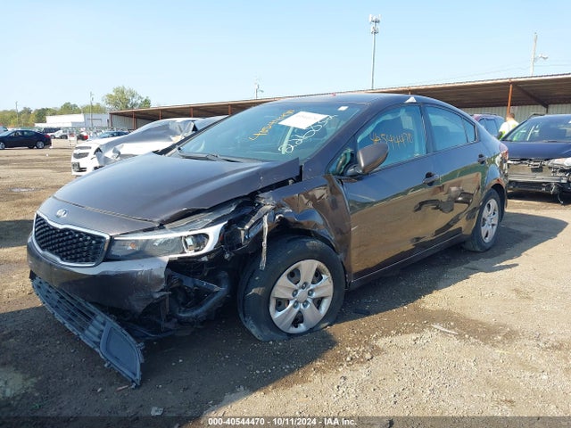 KIA FORTE LX 2018 3KPFK4A70JE226832 Image 2
