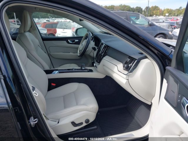YV4L12DN5P1198099 Volvo Xc60 B5 Plus Bright Theme