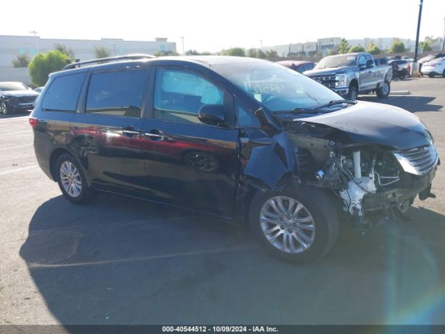 5TDYZ3DC8HS844892 Toyota Sienna Xle 8 Passenger