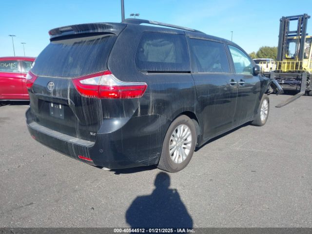 5TDYZ3DC8HS844892 Toyota Sienna Xle 8 Passenger