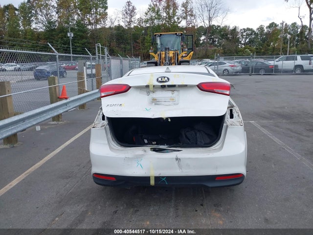 KIA FORTE LX 2018 3KPFL4A76JE242479 Image 17