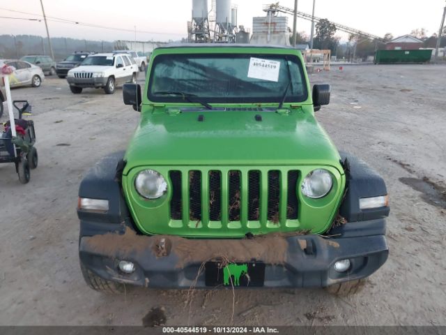 1C4HJXDG4JW238447 Jeep Wrangler Unlimited Sport S 4x4