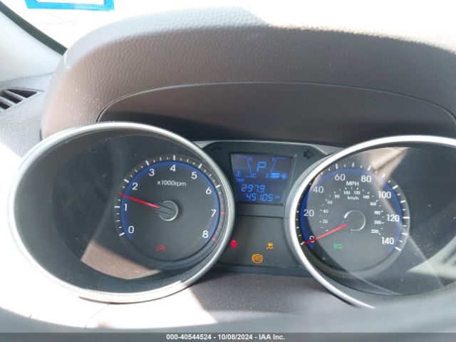 KM8JT3AF0FU086763 Hyundai TUCSON GLS