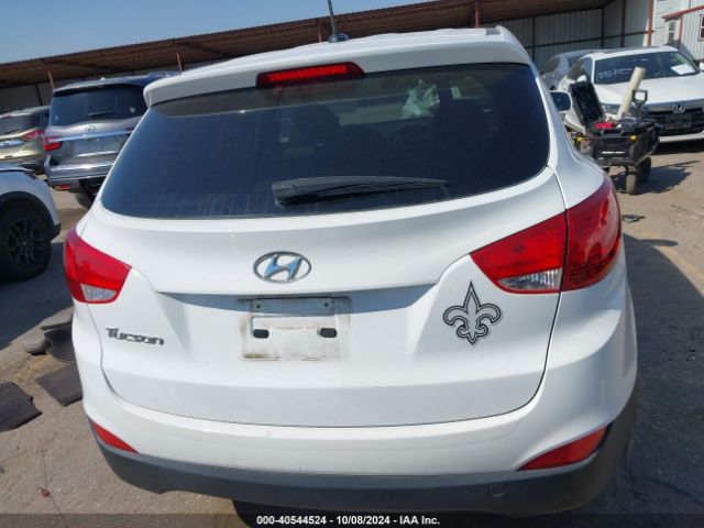 KM8JT3AF0FU086763 Hyundai TUCSON GLS