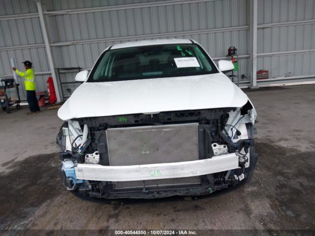 5NMS14AJXPH597821 Hyundai Santa Fe Se