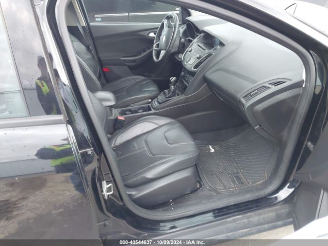 1FADP3K25GL206782 Ford FOCUS SE