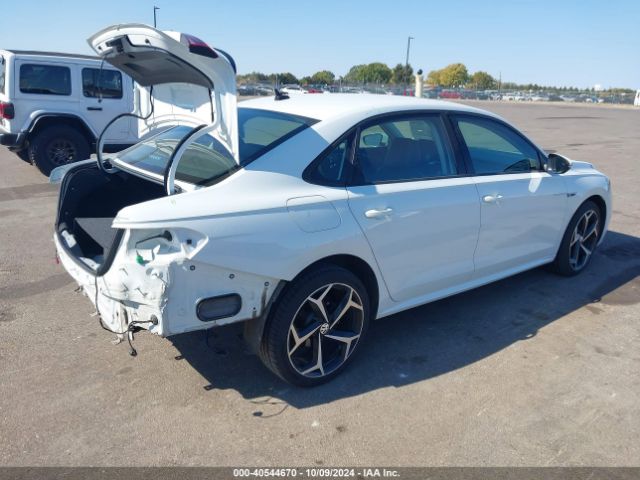 1VWMA7A32LC023960 Volkswagen Passat 2.0t R-line