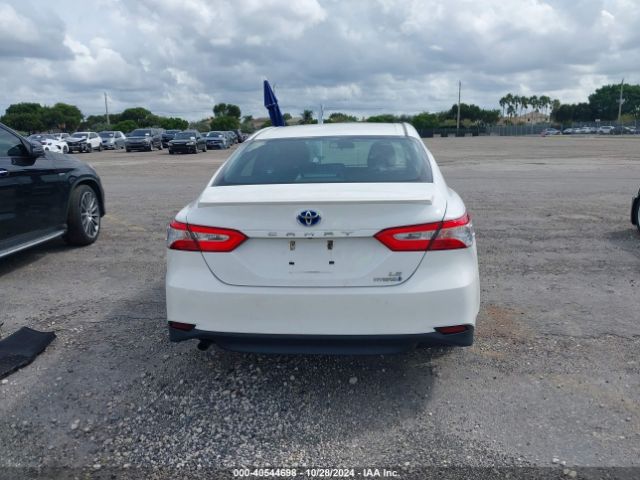 4T1B31HK8JU505625 Toyota Camry Hybrid Le