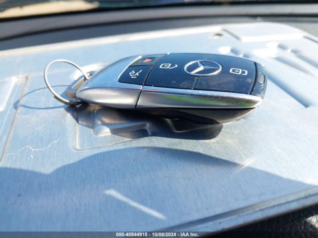 WDDZF4KB5HA051176 Mercedes-Benz E 300 4matic
