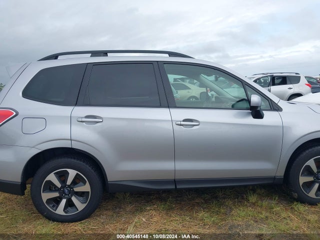 Subaru Forester 2.5i Premium 2018 JF2SJAGC3JH576472 Image 13