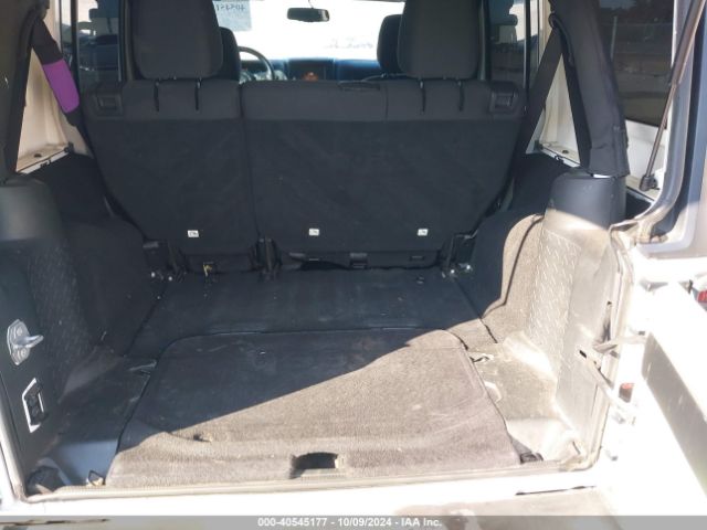 1C4HJWDG3GL323767 Jeep Wrangler Unlimited Sport