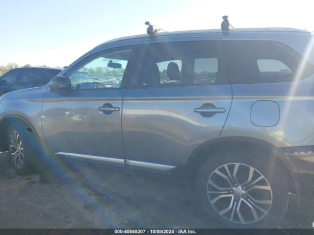 JA4AD2A37HZ015447 Mitsubishi Outlander Es