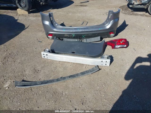 JA4AD2A37HZ015447 Mitsubishi Outlander Es