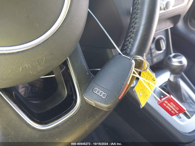 WA1GCCFS3HR015450 Audi Q3 2.0t Premium