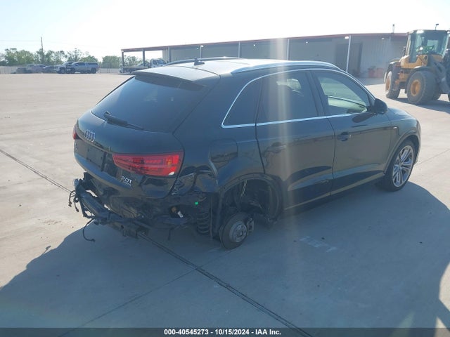 WA1GCCFS3HR015450 Audi Q3 2.0t Premium
