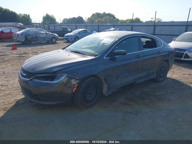 1C3CCCFB7GN117588 Chrysler 200 LX