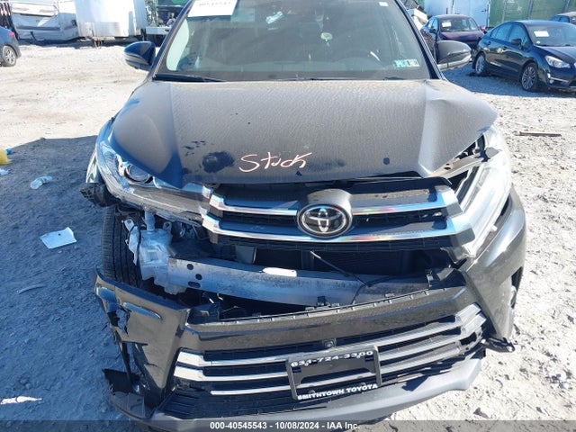Toyota Highlander Limited Platinum 2017 5TDDZRFH8HS415939 Image 10