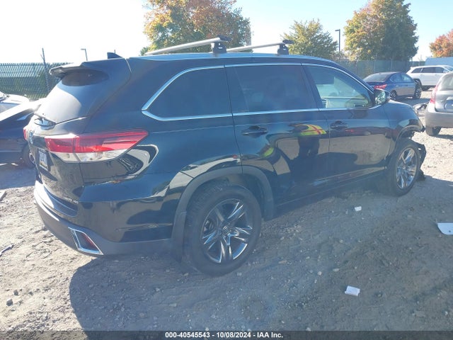 Toyota Highlander Limited Platinum 2017 5TDDZRFH8HS415939 Image 4
